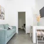 Apartment Elegante Piano Terra A 200 Mt Dal Mare