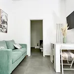 Elegante Piano Terra A 200 Mt Dal Mare Apartment
