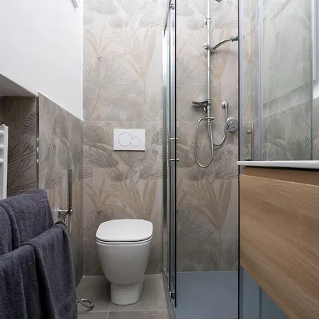 Elegante Piano Terra A 200 Mt Dal Mare Apartmán *