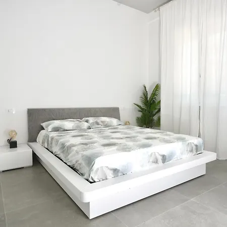 Elegante Piano Terra A 200 Mt Dal Mare *